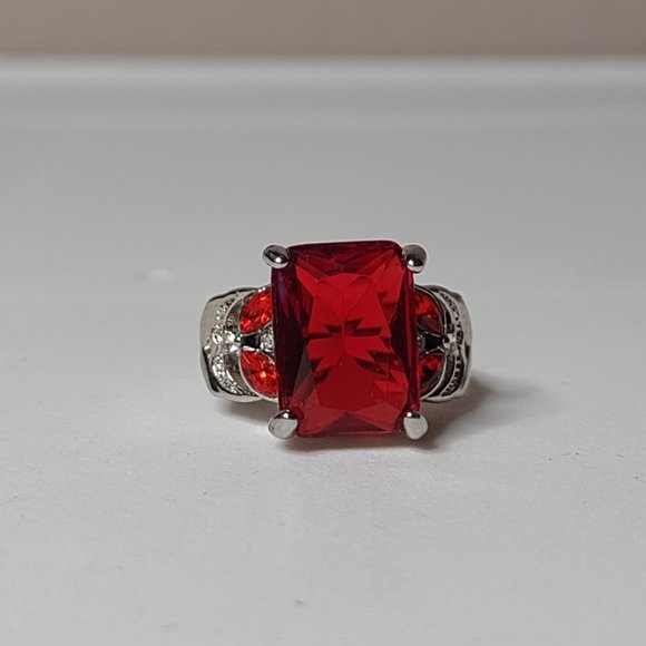 Silver Tone And Red Plastic Ring Size 6.75 - Picture 3 of 11